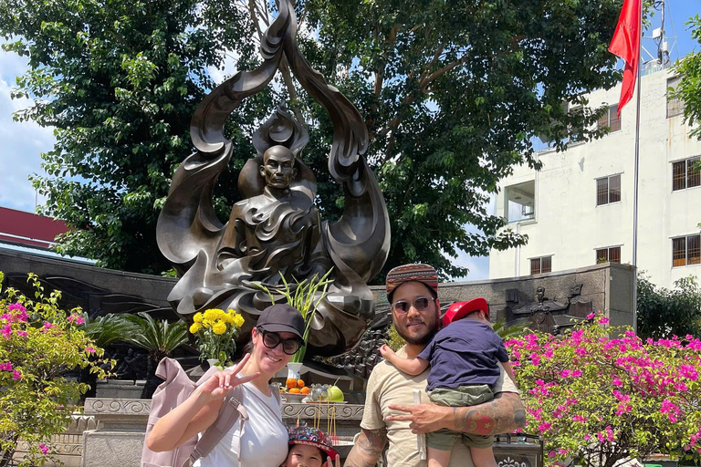 Explore Saigon City Sightseeing & Mekong Delta Cruise Tour Vip Tour With BBQ Lunch