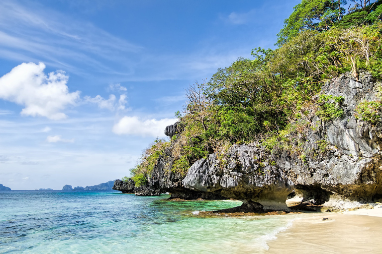 El Nido: Heldags Premium Island Hopping katamarankryssningÖhoppa i El Nido med premium catamaran, grupprundtur