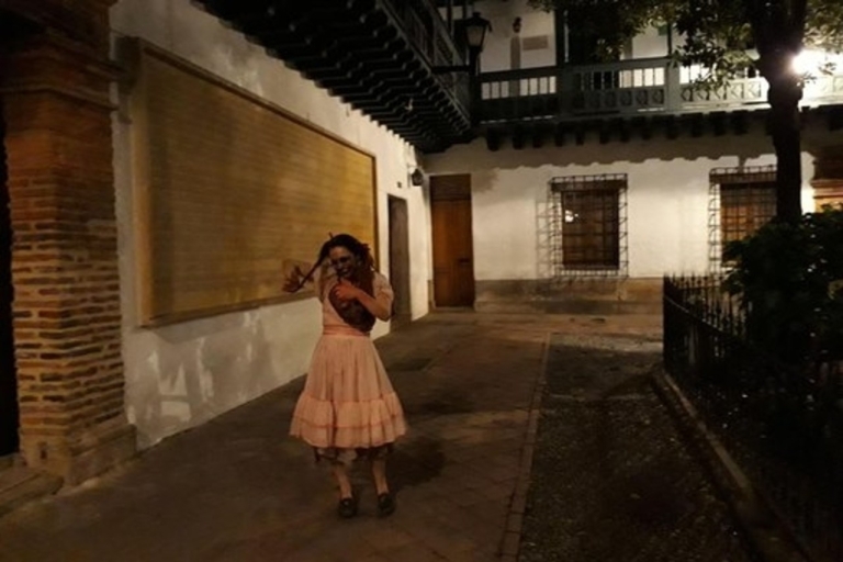 GhosTour La Candelaria BogotáBogota : Visite guidée des fantômes à La Candelaria