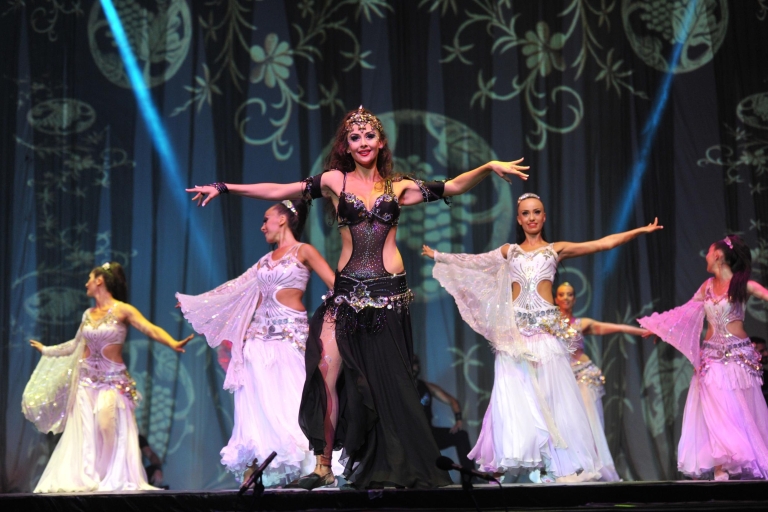 Z boku: Fire of Anatolia Dance ShowOpcja standardowa