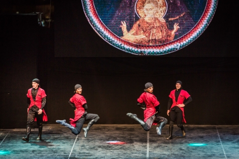 De Lado: Espectáculo de Danza Fuego de AnatoliaOpción Estándar