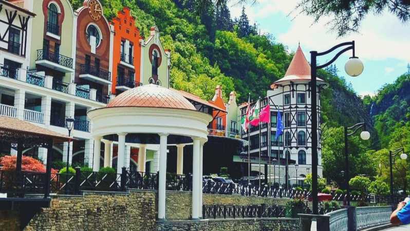 Borjomi: Guided Walking Tour of Old Town & Central Park