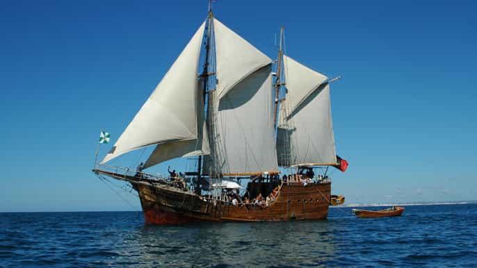 portimão cruzeiro na caverna do navio pirata