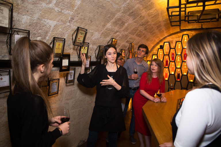 Paris: Vinmuseum Guidad tur med vinprovningParis: En timmes med provsmakning av franska viner