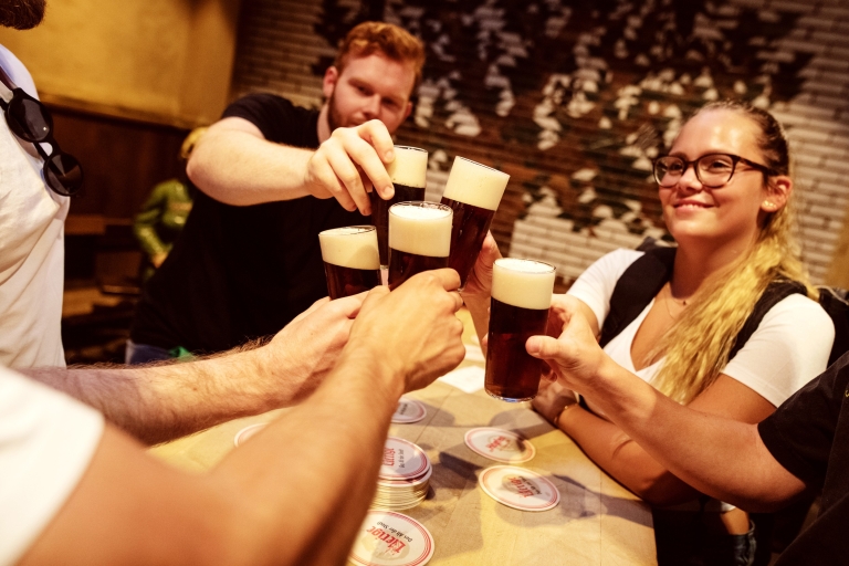 Düsseldorf: brouwerijrondleiding met Alt-bierproeverijenBrauhaustour in het Duits