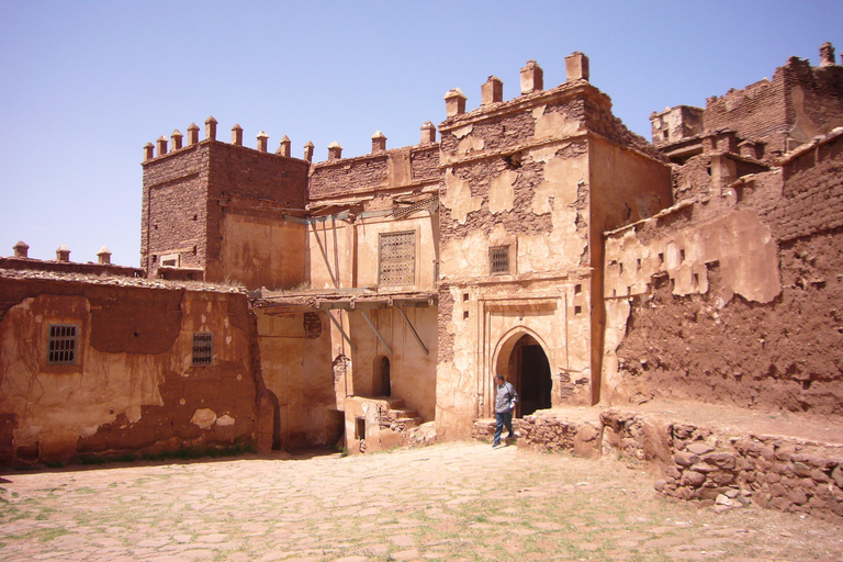 Privétransfer tussen Ouarzazate en MarrakechTransfer van Ouarzazate Airport (OZZ) naar Marrakesh