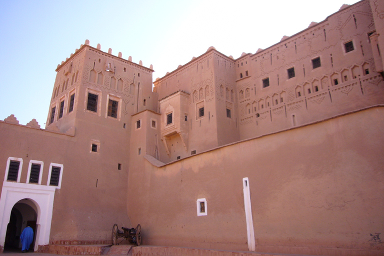 Transfert privé entre Ouarzazate et MarrakechTransfert de l'aéroport de Marrakech Menara (RAK) à Ouarzazate