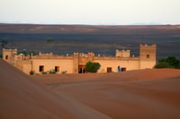 Da Ouarzazate, 3 giorni Merzouga a Erg Chebbi Tour - Hizvo