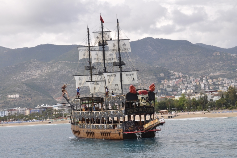 Alanya: excursion en bateau pirates avec déjeuner