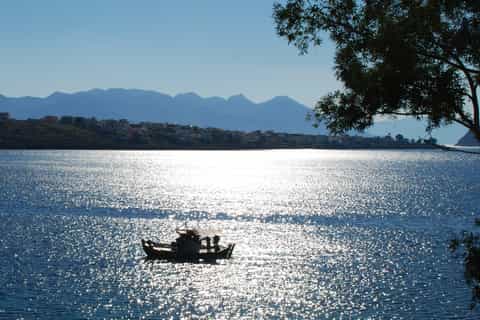 Athens: Saronic Islands Day Cruise with Lunch & Audio Guide