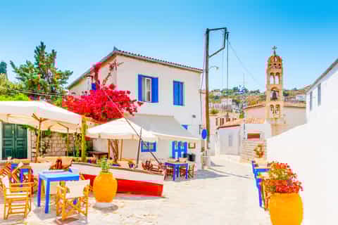 Athens: Saronic Islands Day Cruise with Lunch & Audio Guide