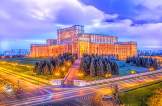 Bucarest: biglietto per il Palazzo del Parlamento e tour guidato ufficiale