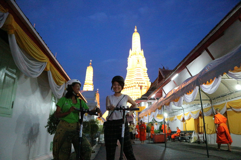 Bangkok: tour nocturno escúter eléctrica y comida callejera