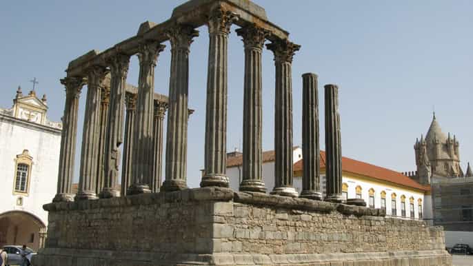 from algarve evora day trip