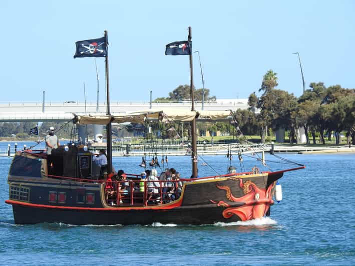 mandurah canal pirate cruise