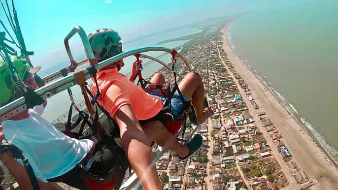 cartagena paratriking flight from the beach