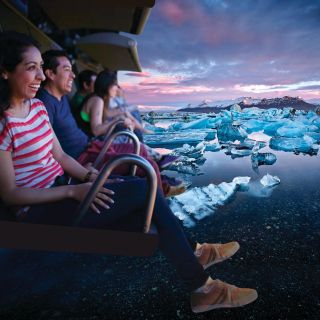 Reykjavik: Entry Ticket to FlyOver Iceland Experience