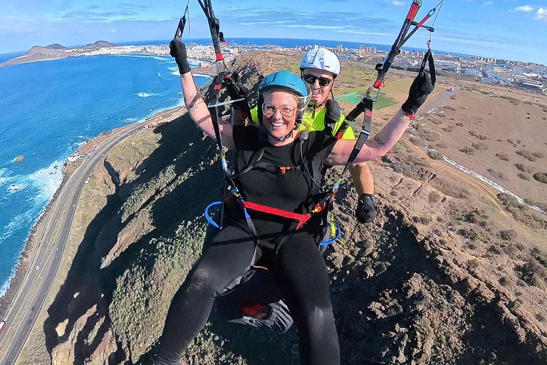 Gran Canaria: Paragliding hands on experience with pilot