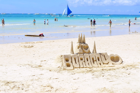 Boracay: Passeio particular em um barco tradicional de bambuBoracay: excursão particular de barco à vela tradicional de bambu