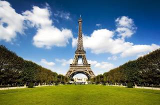 Von London aus: Tagestour nach Paris mit Mittagessen auf dem Eiffelturm