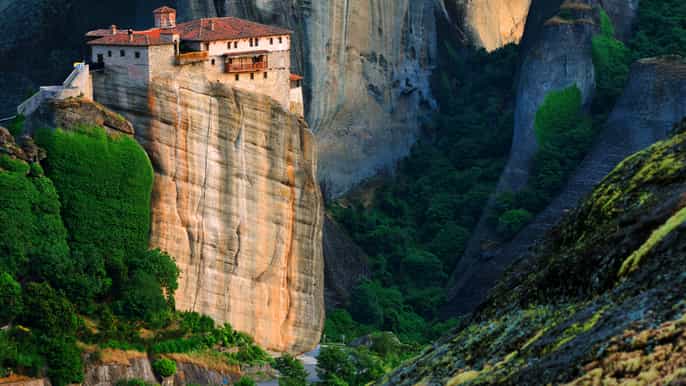 from thessaloniki day trip to meteora