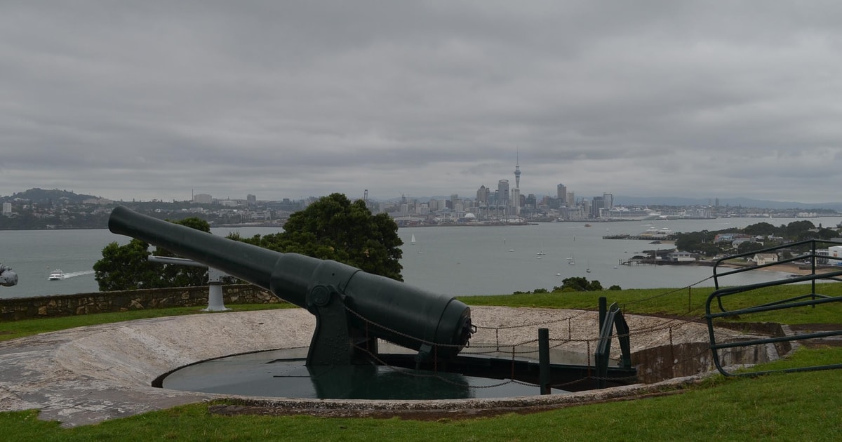 Auckland the City of Sails is in