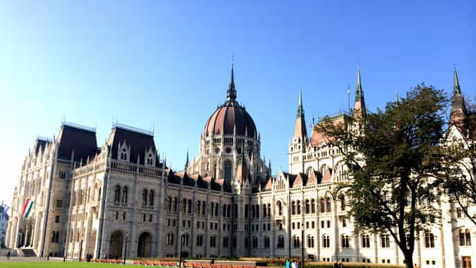 budapest house of parliament visit and grand city tour