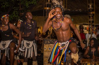 Victoria Falls: Boma-diner en drumshow