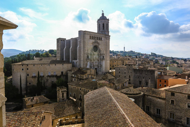 Desde Barcelona: tour privado de medio día por Girona medievalDesde Barcelona: tour privado de medio día a Girona