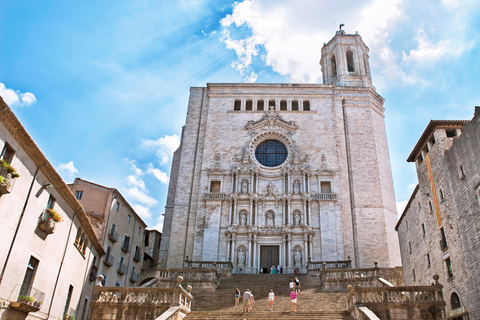 Desde Barcelona: tour privado de medio día por Girona medievalDesde Barcelona: tour privado de medio día a Girona