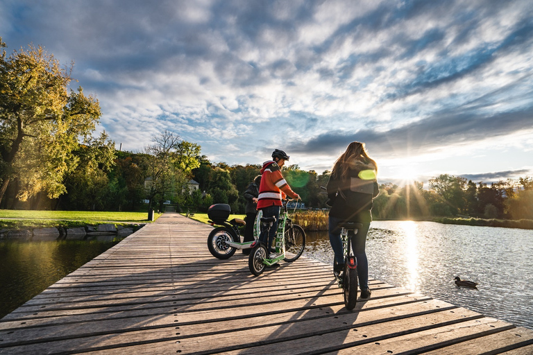 Praga: excursão de 2 horas em E-Scooter HUGO Bike para grupos pequenos