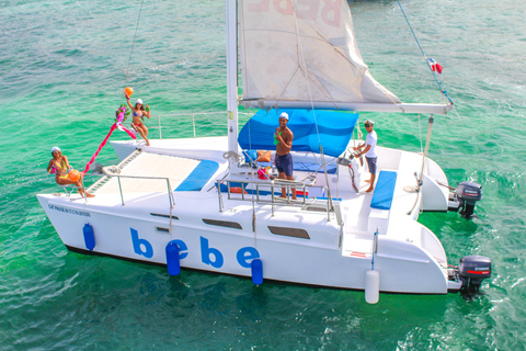 Catamarano privato a Punta Cana (Piccolo gruppo)