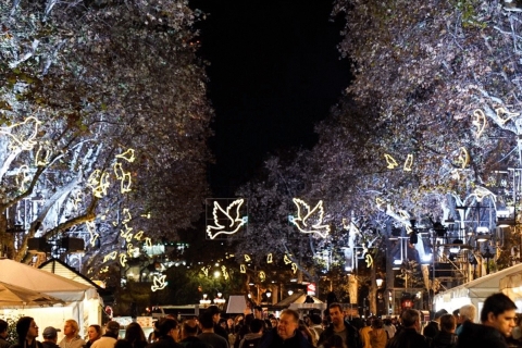 Barcelona: Merry Markets privé kersttourSagrada Familia en kersttour