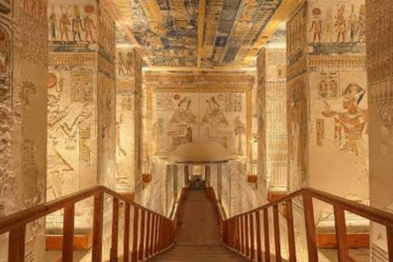 Hurghada: Private Transfer to Luxor & Valley of the Kings Private Transfer with Tickets and Lunch