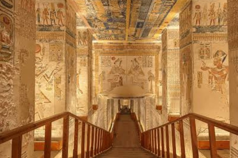 Hurghada: Private Transfer to Luxor & Valley of the Kings Private Transfer with Tickets and Lunch