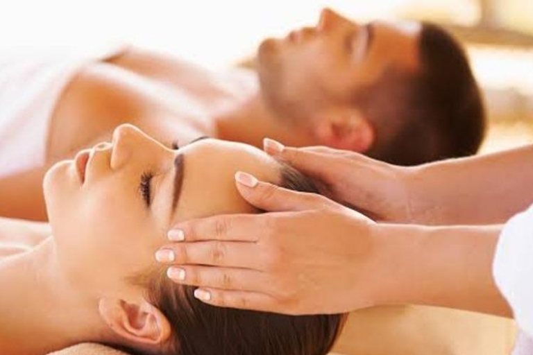 Hurghada: Couple's Massage Package with Hotel Pickup Hurghada: Aromatherapy Massage with Hotel Pickup