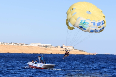 Sharm: Parasailing, Banana Boat & Tube Ride with TransfersDubbel parasailen MAX 150KG, Banana & Tube Ride delen