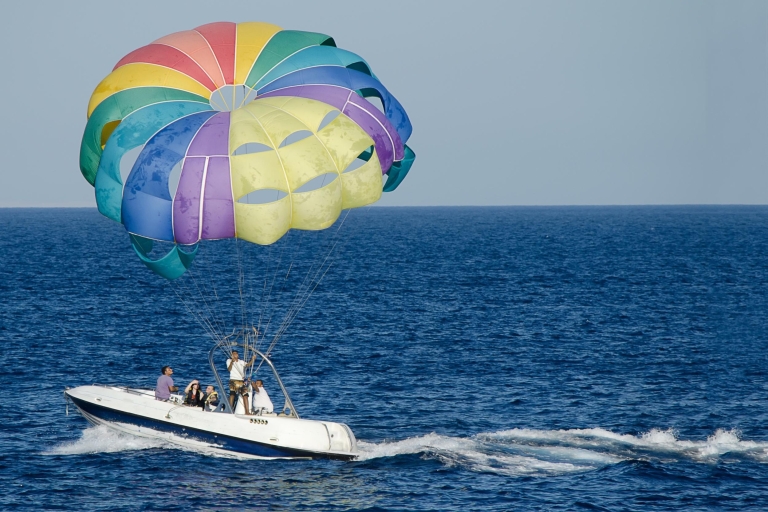 Sharm: Parasailing, Banana Boat & Tube Ride with TransfersEnkele parasailing MAX 150 KG per persoon
