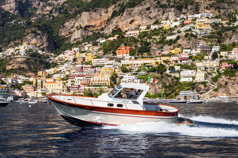 Desde Sorrento: tour en barco por la costa de Amalfi para grupos pequeñosOpción estándar