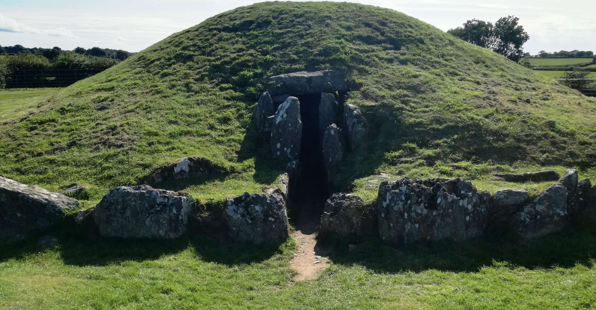 Scenic Anglesey & Ancient Relics Private Tour - Hizvo