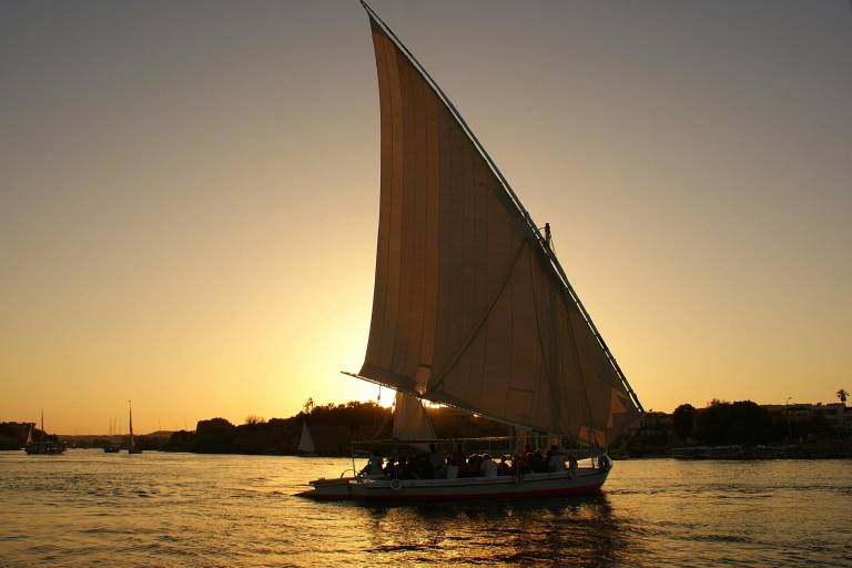 Luxor: Hatshepsut, Valley of Kings and Felucca Ride, guide Tour Without Lunch and Entrance Fees