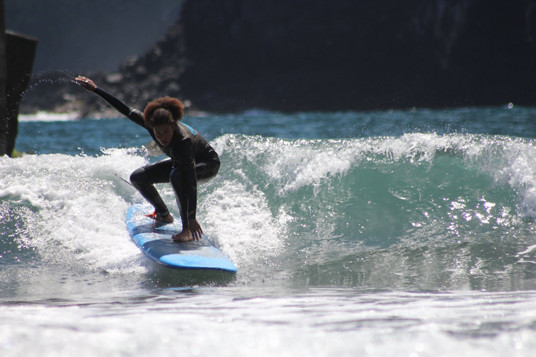 Funchal: lekcja surfingu grupowego na Maderze