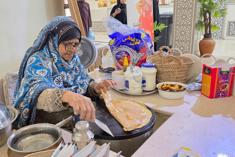 From Muscat: Nizwa, Jabreen, and Bahla Fort Day Sharing Tour