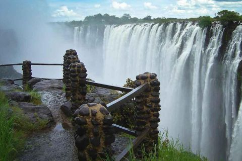 Da Kasane: gita di un giorno alle cascate Victoria (lato Zimbabwe)