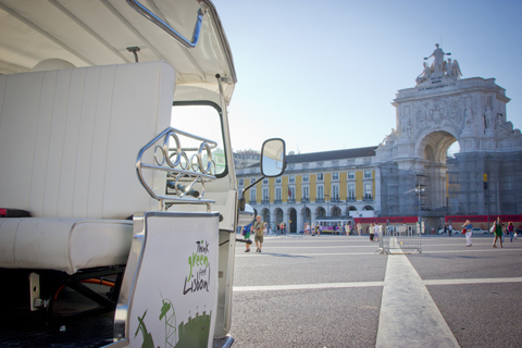 Lisboa: Tour en tuk-tuk eléctrico en el casco antiguoTour en aleman