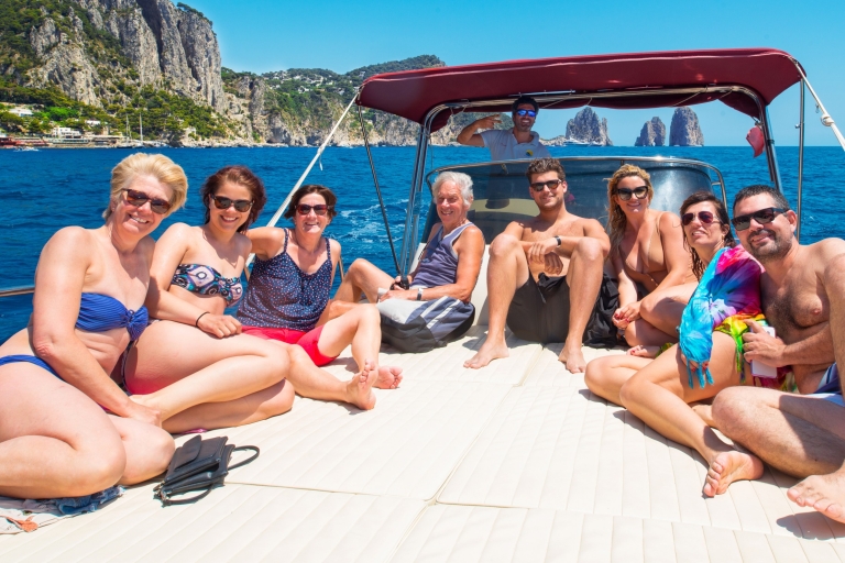 Positano: excursión en barco para grupos pequeños a la isla de Capri