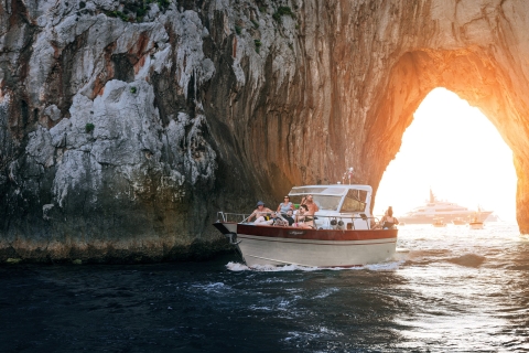 Positano: Wycieczka łodzią w małej grupie na wyspę Capri Capri