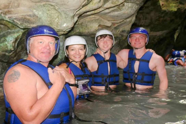 Puerto Plata: Excursão às Cachoeiras de Damajagua com almoçoPuerto Plata: Excursão às Cataratas de Damajagua com almoço