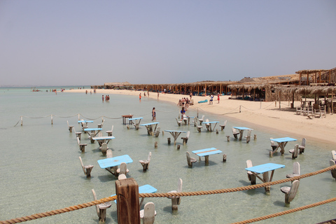 Hurghada: Snorkeling a Orange Bay con pranzo e immersioni facoltativeBarca privata - Pacchetto speciale per gruppi