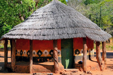 Victoria Falls: Airport Transfer, Falls Tour & Village Visit